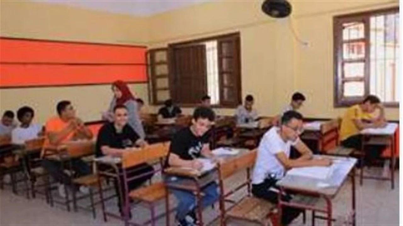 امتحانات الثانوية العامة تبدأ.. نفي لتسريبات المواد غير المضافة